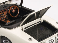 Toyota 2000GT Cabriolet, White